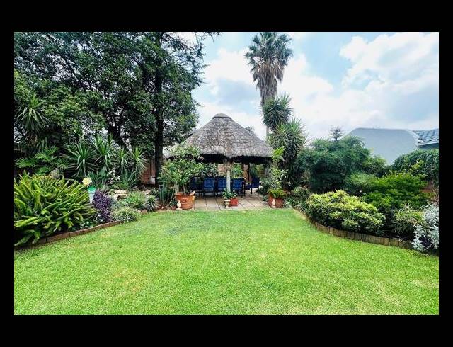 4 BEDROOM FREEHOLD FOR SALE IN VERWOERDPARK